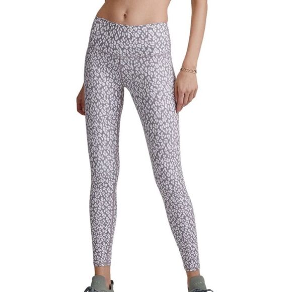 VarleyāLeopardāPrintĀ Leggingsā - Picture 1 of 5